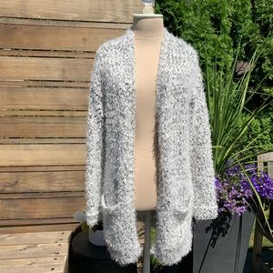 ✨SOLD✨ Fuzzy white & black cardigan